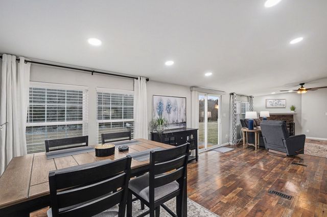 44 Opossum Hollow Rd, Gordonsville, TN 38563