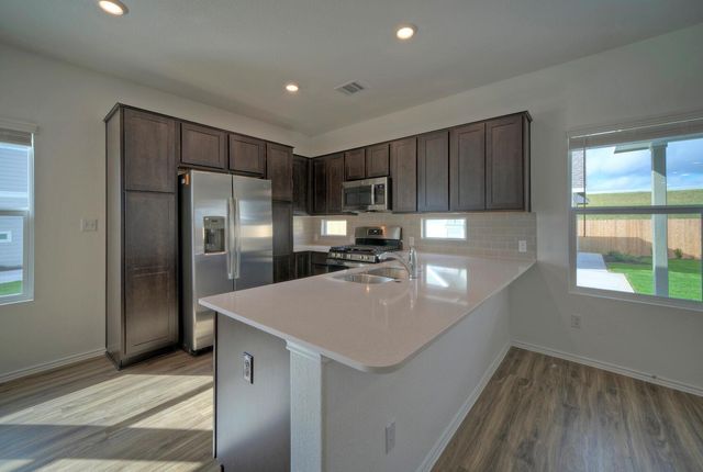 1317 Linwood ST, Leander, TX 78641
