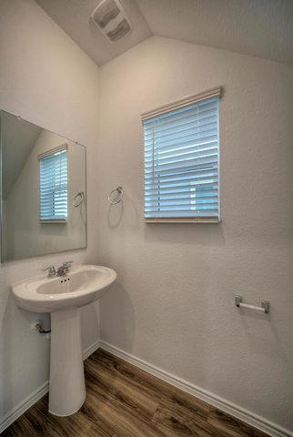 1317 Linwood ST, Leander, TX 78641