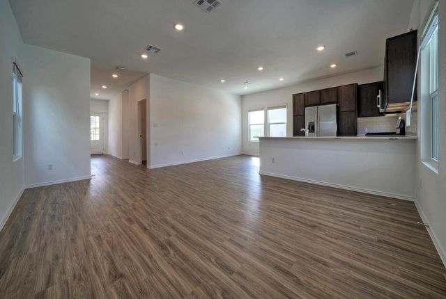 1317 Linwood ST, Leander, TX 78641