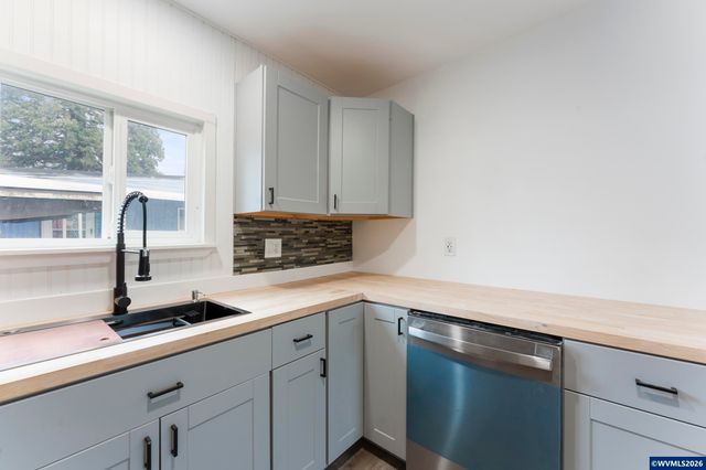 4424 SE Roethe Rd 3, Milwaukie, OR 97267