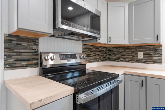 4424 SE Roethe Rd 3, Milwaukie, OR 97267