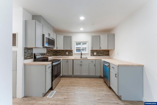 4424 SE Roethe Rd 3, Milwaukie, OR 97267