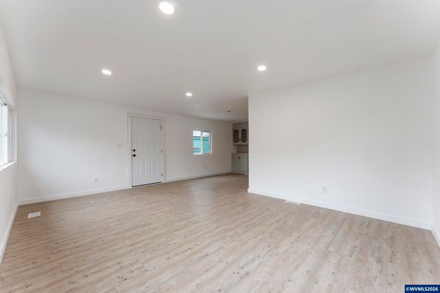 4424 SE Roethe Rd 3, Milwaukie, OR 97267