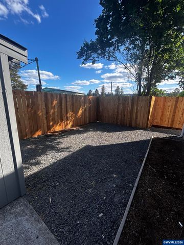 4424 SE Roethe Rd 3, Milwaukie, OR 97267