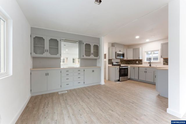 4424 SE Roethe Rd 3, Milwaukie, OR 97267