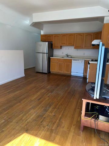 2018 121st Street 2nd Floor, College Point, NY 11356