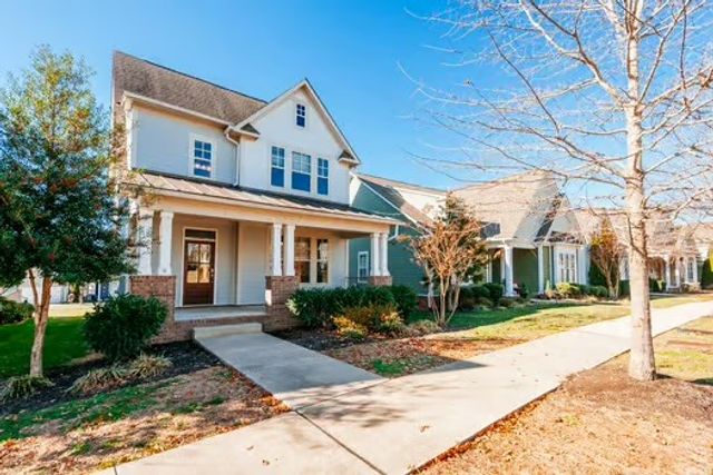 2792 Americus Dr, Thompsons Station, TN 37179