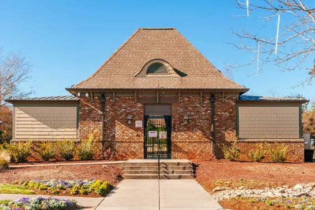 2792 Americus Dr, Thompsons Station, TN 37179