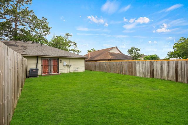 10066 Sharpton Drive, Houston, TX 77038