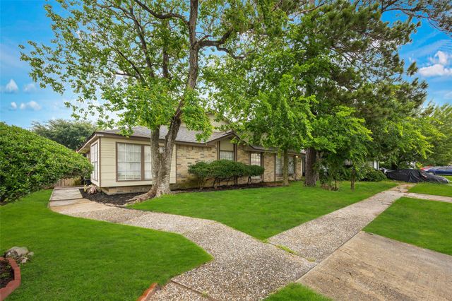 10066 Sharpton Drive, Houston, TX 77038