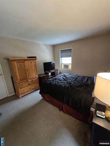 12 Rolling Ridge Road, Montvale, NJ 07645