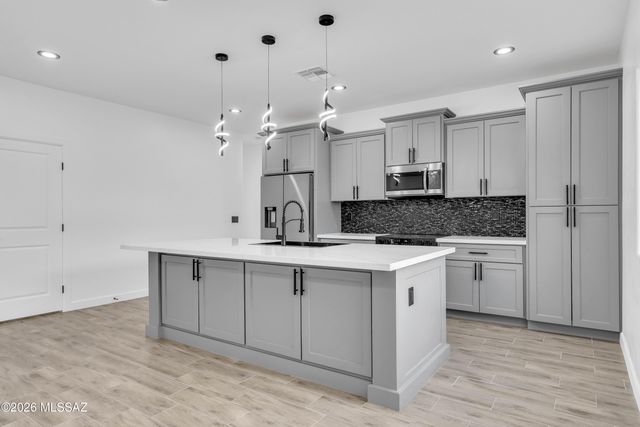 7853 S Cardinal Avenue, Tucson, AZ 85746