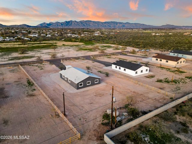 7853 S Cardinal Avenue, Tucson, AZ 85746