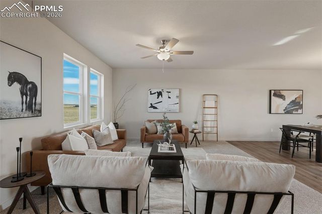 995 E Kirkwood Drive, Pueblo, CO 81007