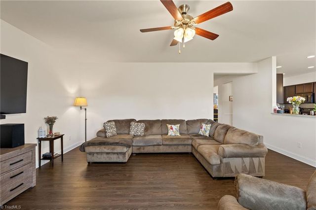 1378 Land Grove Drive, Kernersville, NC 27284