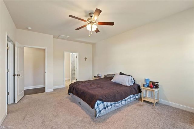 1378 Land Grove Drive, Kernersville, NC 27284