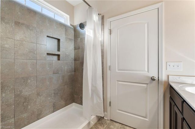 1378 Land Grove Drive, Kernersville, NC 27284