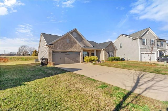 1378 Land Grove Drive, Kernersville, NC 27284