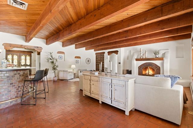 8805 Rio Grande Boulevard NW, Los Ranchos, NM 87114
