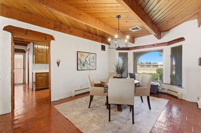 8805 Rio Grande Boulevard NW, Los Ranchos, NM 87114