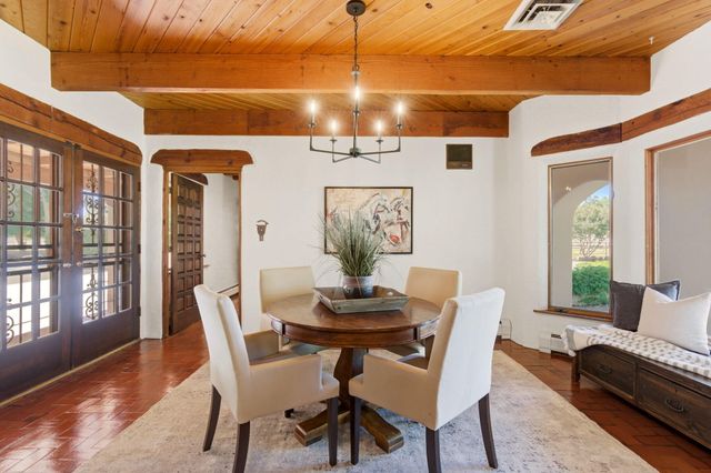 8805 Rio Grande Boulevard NW, Los Ranchos, NM 87114