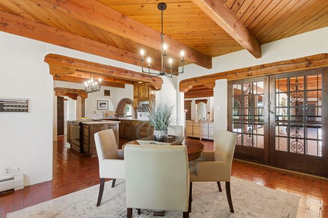 8805 Rio Grande Boulevard NW, Los Ranchos, NM 87114