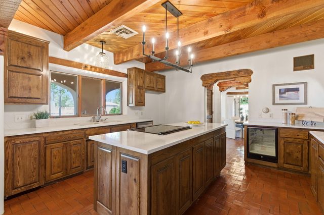 8805 Rio Grande Boulevard NW, Los Ranchos, NM 87114