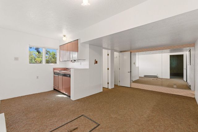 8805 Rio Grande Boulevard NW, Los Ranchos, NM 87114