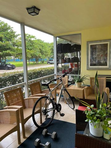 2905 Pierce St 7, Hollywood, FL 33020