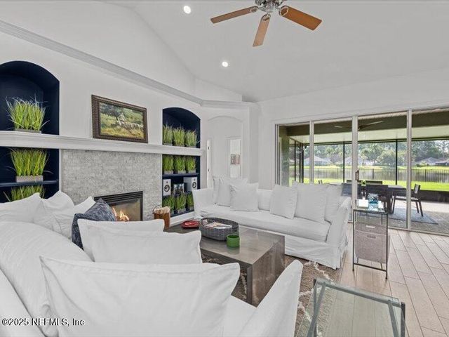 1821 VISTA LAKES Drive, Fleming Island, FL 32003
