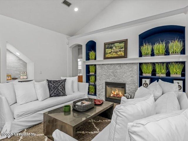1821 VISTA LAKES Drive, Fleming Island, FL 32003