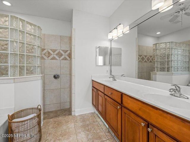 1821 VISTA LAKES Drive, Fleming Island, FL 32003