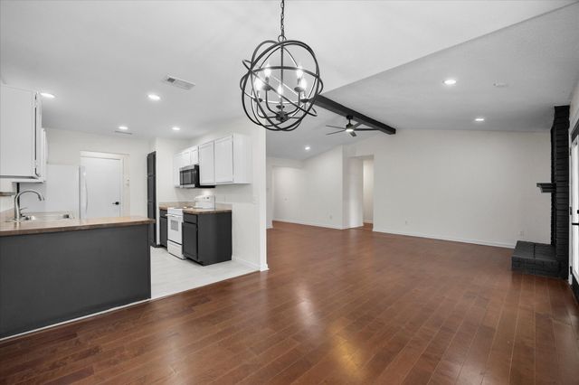 6403 Minuteman Lane, Arlington, TX 76002
