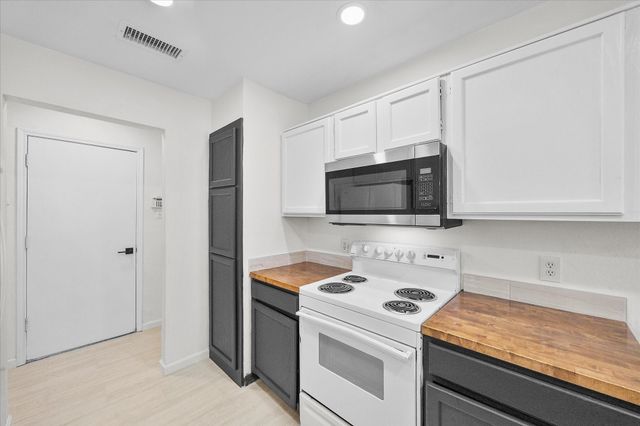 6403 Minuteman Lane, Arlington, TX 76002