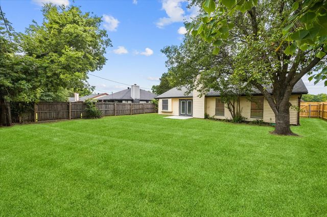 6403 Minuteman Lane, Arlington, TX 76002