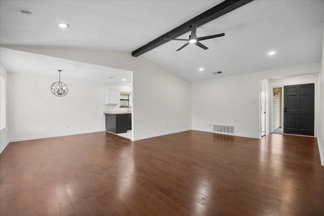 6403 Minuteman Lane, Arlington, TX 76002