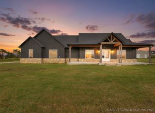 20381 S 381st East Avenue, Porter, OK 74454