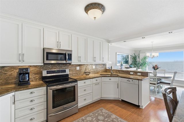 1 COLONY POINT DRIVE 16C, Punta Gorda, FL 33950