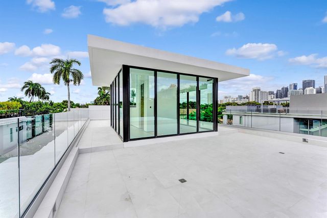 2130 S Miami Avenue, Miami, FL 33129