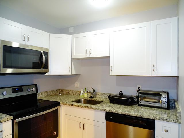 2200 Springdale Boulevard 316, Palm Springs, FL 33461