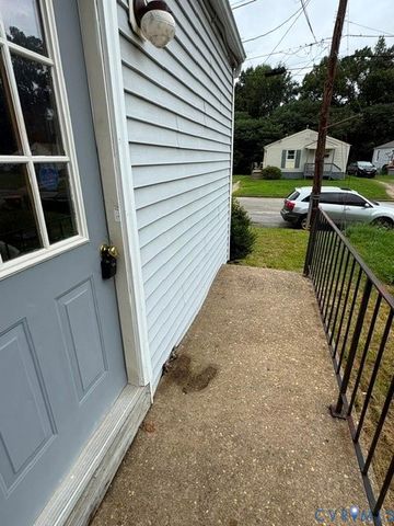 56 St Marks St, Petersburg, VA 23803