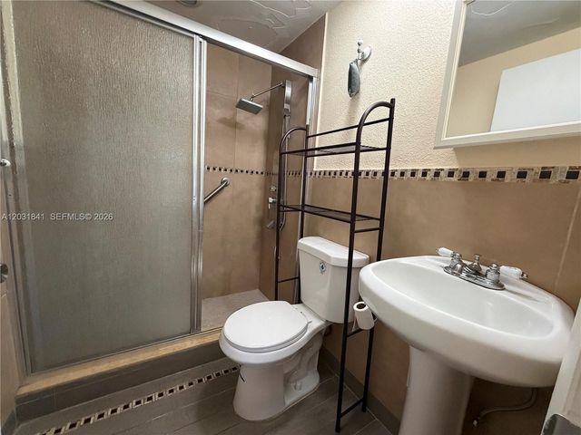 6318 SW 27th St, Miami, FL 33155