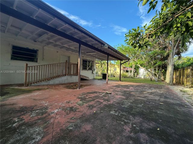 6318 SW 27th St, Miami, FL 33155