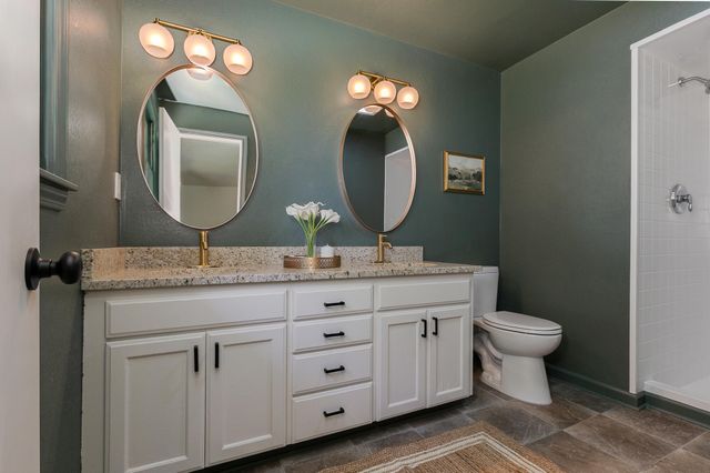 3311 S Graystone Place, Springfield, MO 65804