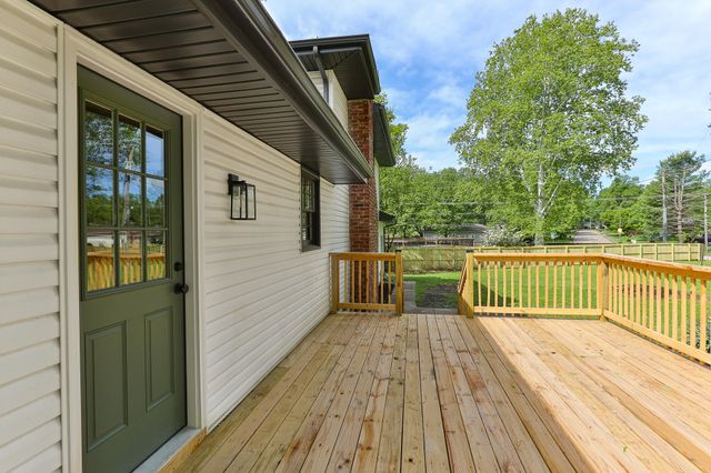 3311 S Graystone Place, Springfield, MO 65804