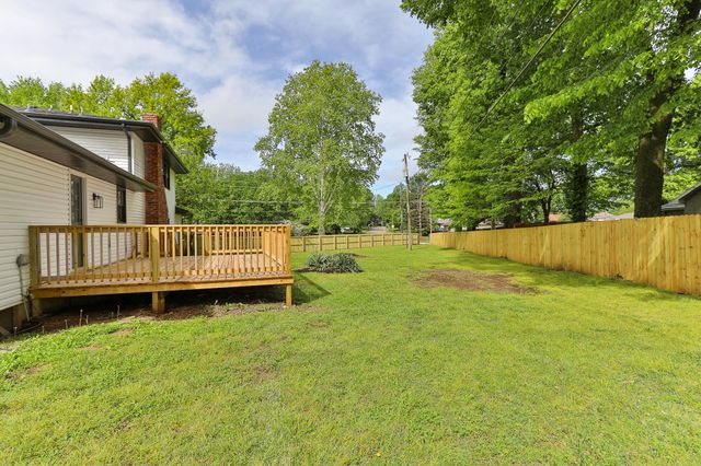 3311 S Graystone Place, Springfield, MO 65804