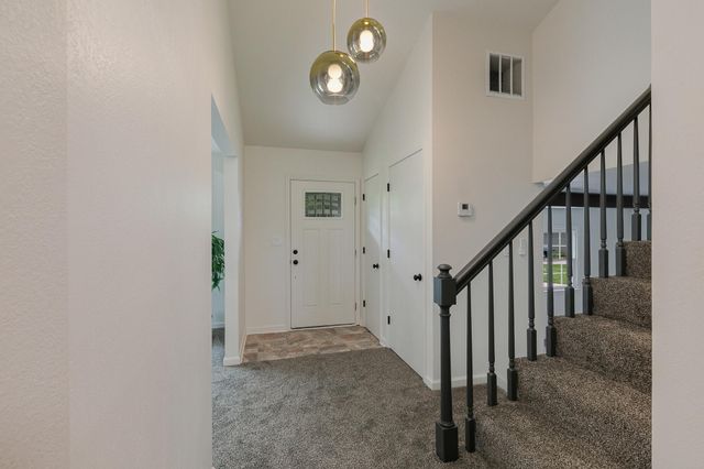 3311 S Graystone Place, Springfield, MO 65804