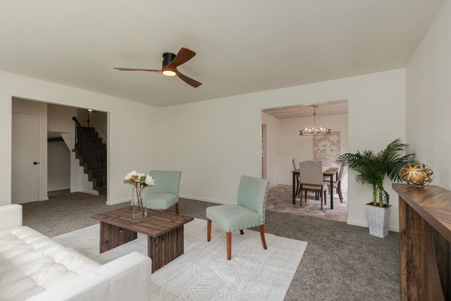 3311 S Graystone Place, Springfield, MO 65804