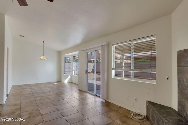 9766 E Paseo San Ardo, Tucson, AZ 85747